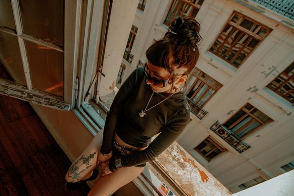 So gelingt die harmonische integration eines alten hundes mit einem welpen: praktische tipps für eine vertrauensvolle beziehung!